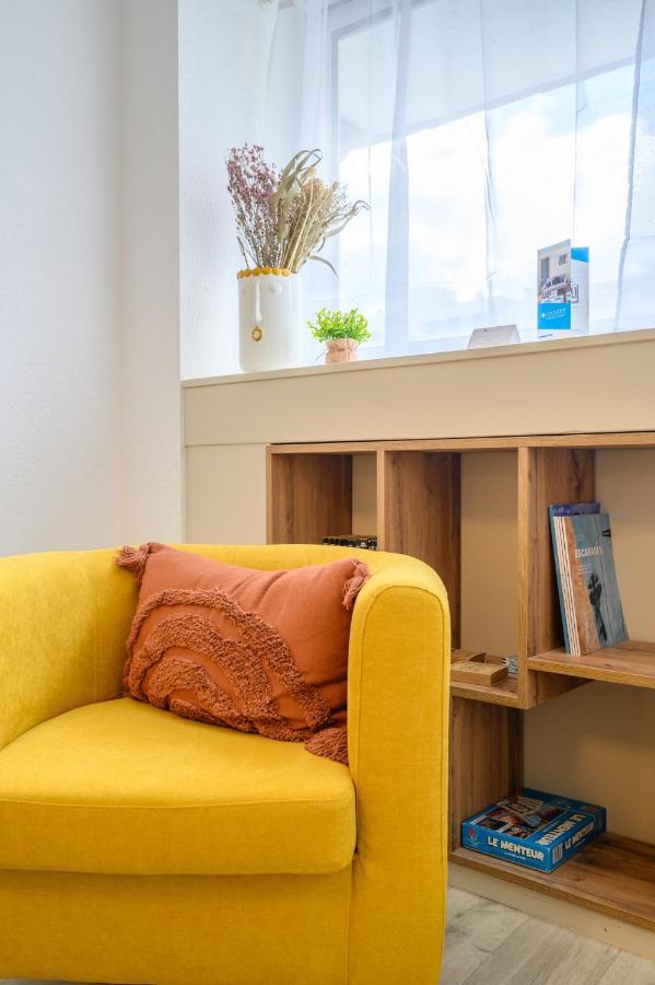 Le Krisco, Une Maisonnette En Coeur De Ville Avec Un Parking Prive Vannes Luaran gambar